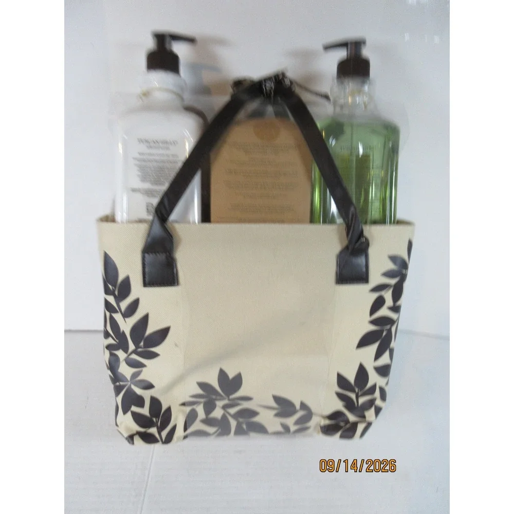 Tuscan Hills Vanilla Almond Body Care Collection 10pc Gift Set in Reusable Tote